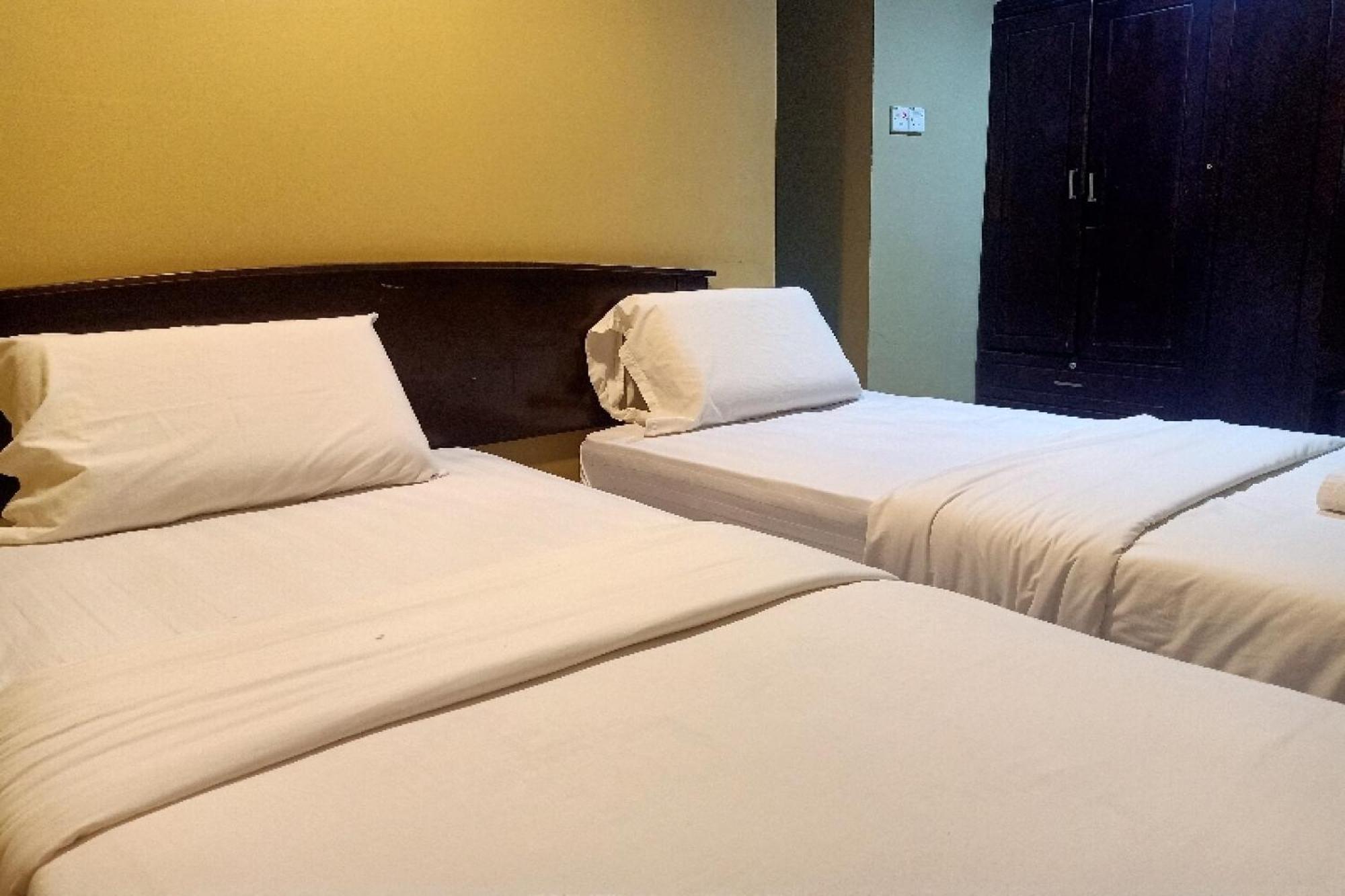 Oyo 90411 Perdana Hotel لابوان المظهر الخارجي الصورة
