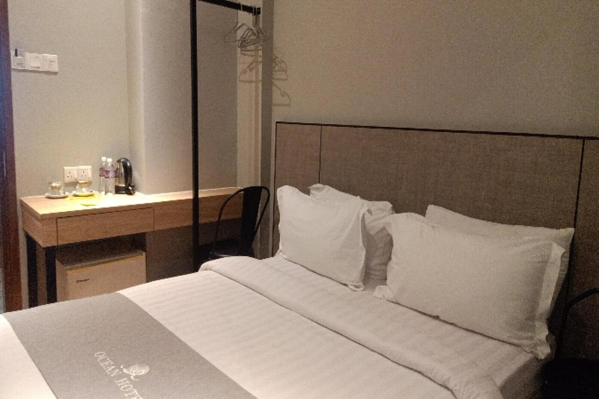 Oyo 90411 Perdana Hotel لابوان المظهر الخارجي الصورة
